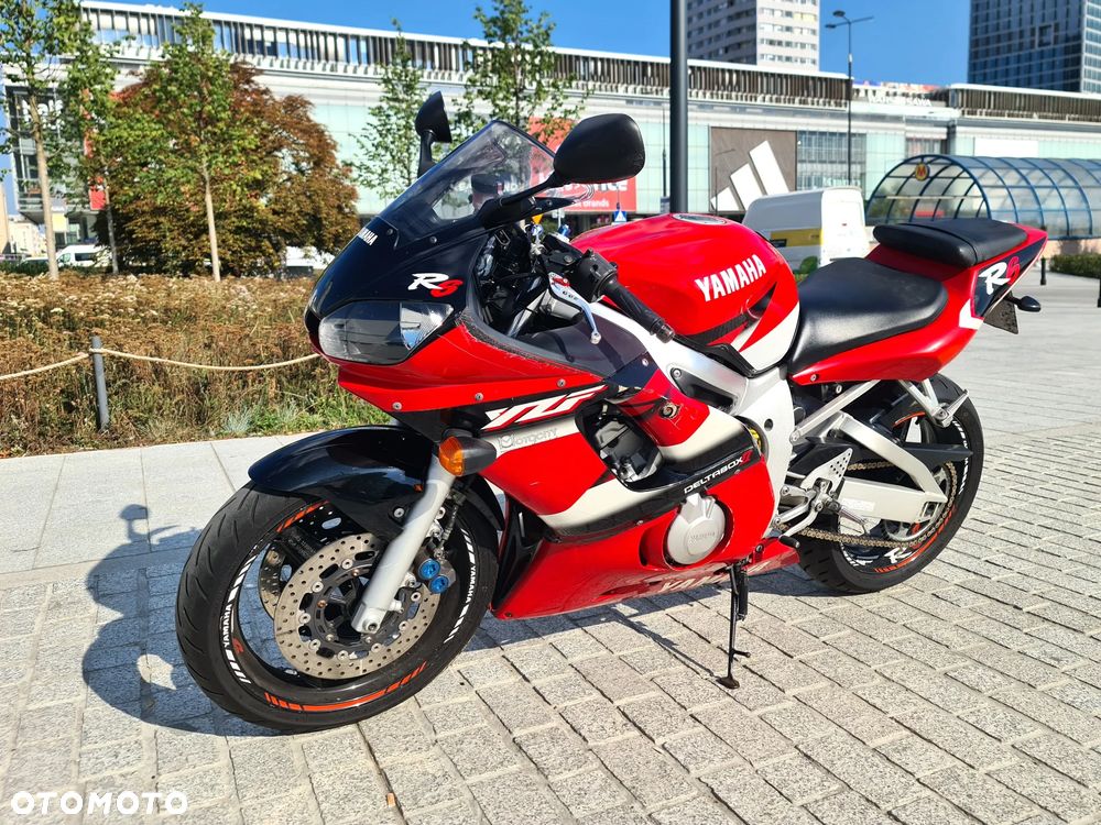 Yamaha YZF - 4