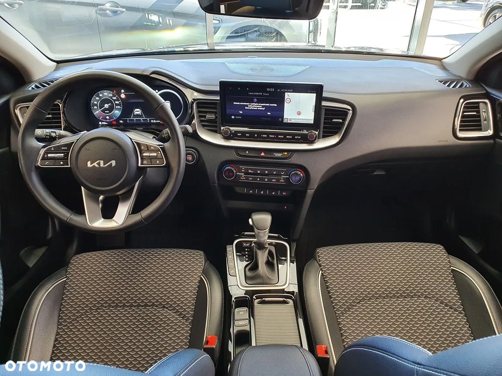 Kia XCeed 1.5 T-GDI Business Line DCT - 14
