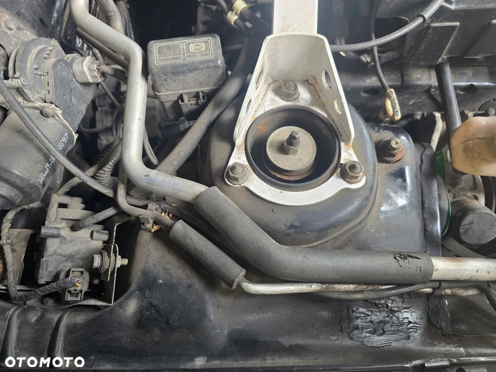 Mitsubishi Galant - 22