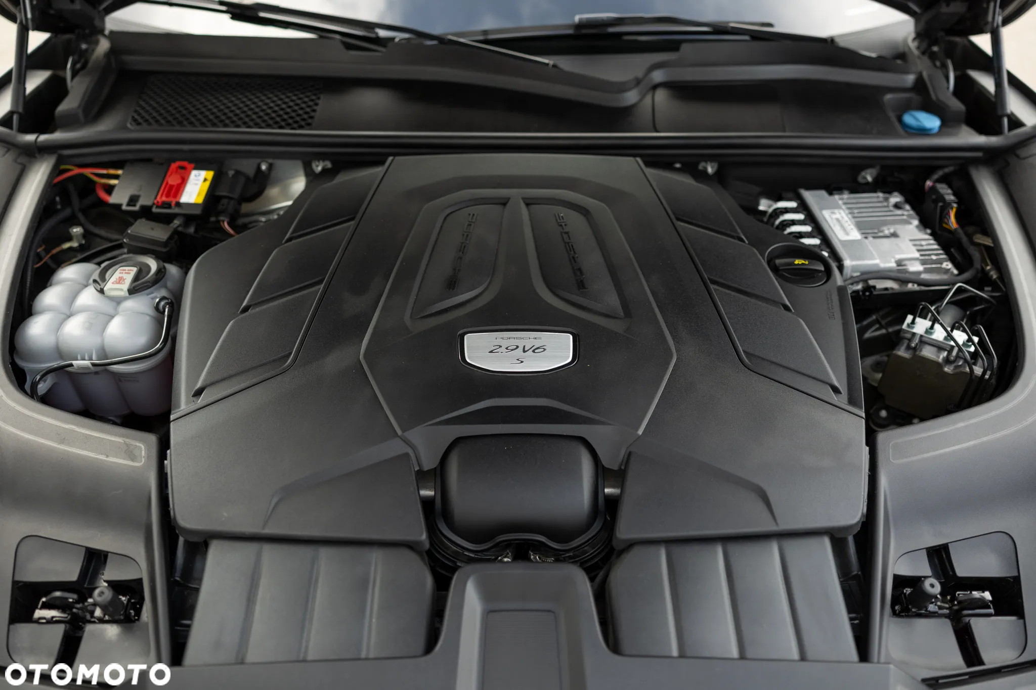 Porsche Cayenne - 38