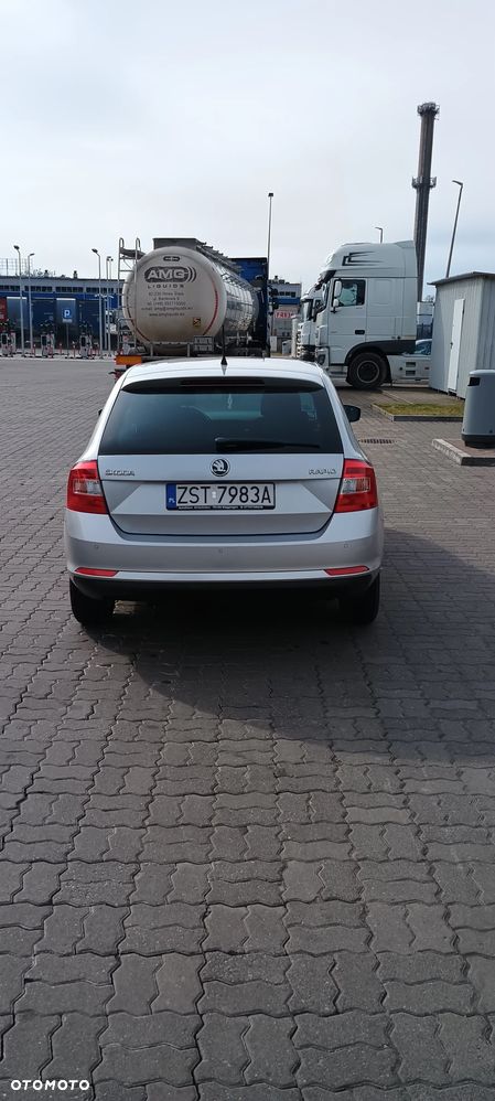 Skoda RAPID 1.6 TDI DPF Ambition Max - 4