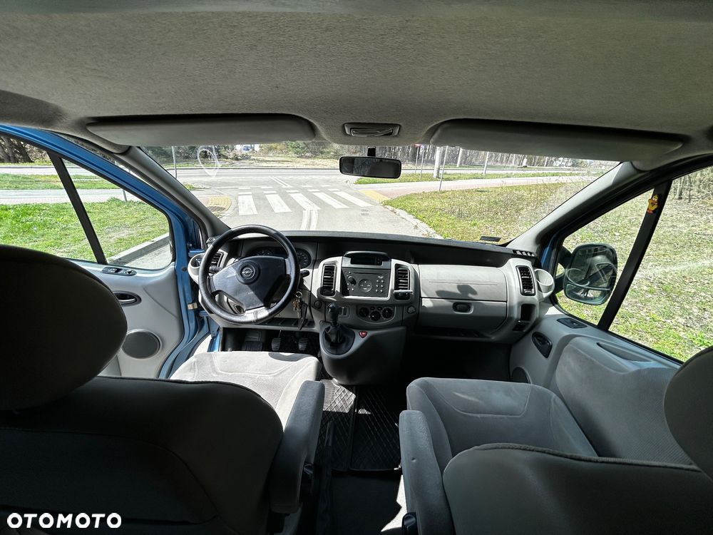 Opel Vivaro - 11