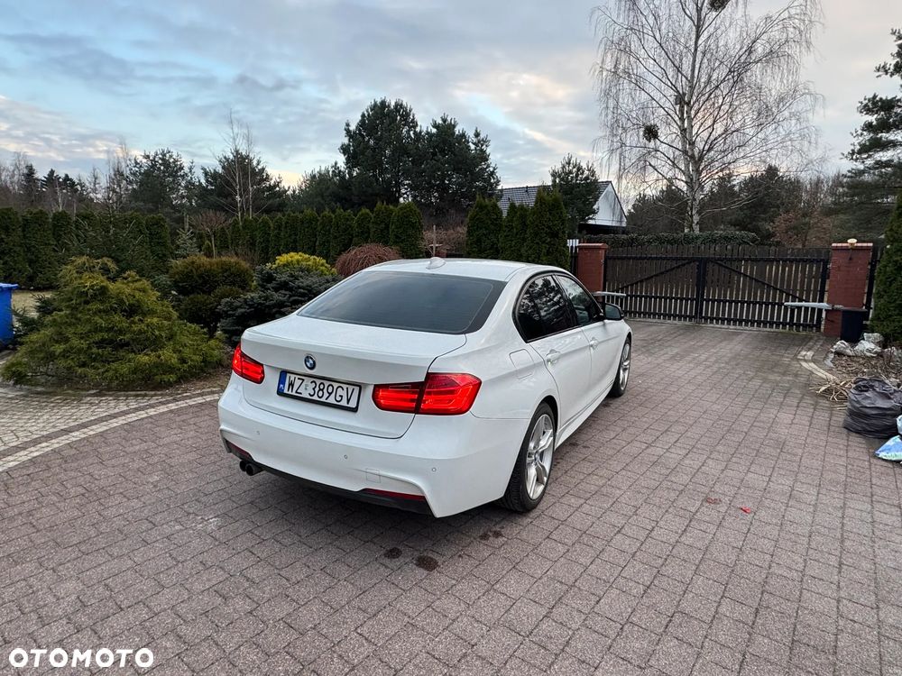 BMW Seria 3 328i xDrive Sport Line - 7