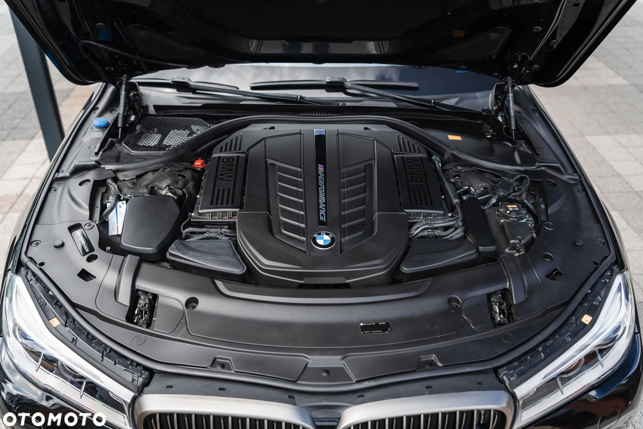 BMW Seria 7 M760Li xDrive - 12