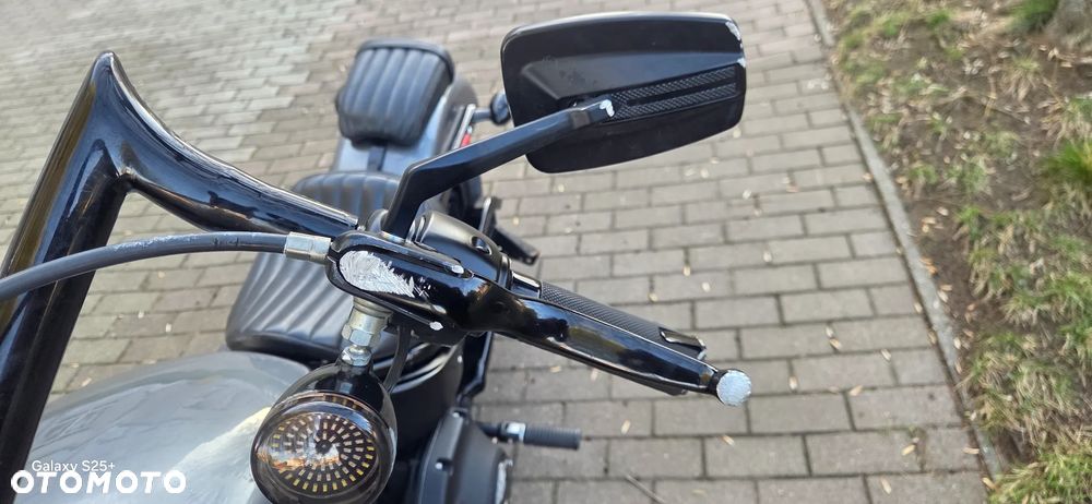 Harley-Davidson Softail Street Bob - 14