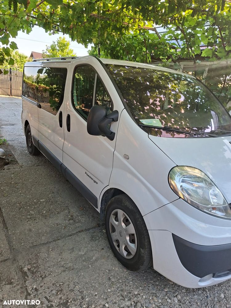 Renault Trafic - 2