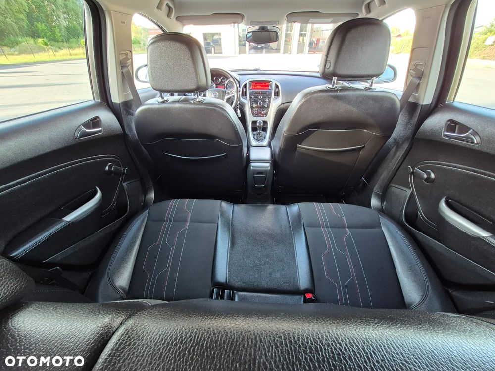 Opel Astra 1.4 Turbo - 11