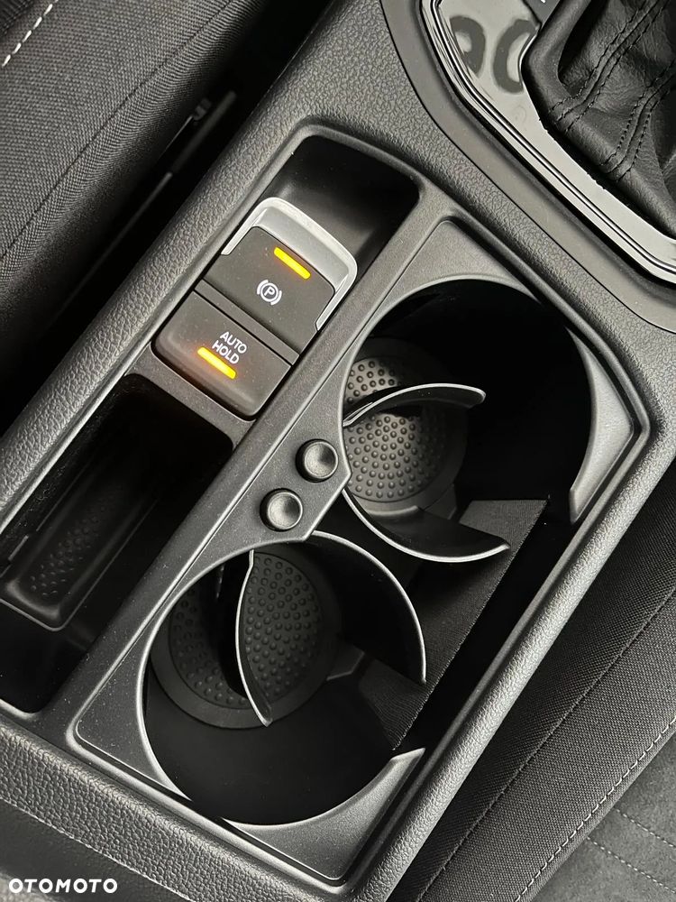 Volkswagen Touran 2.0 TDI BMT Highline DSG - 28