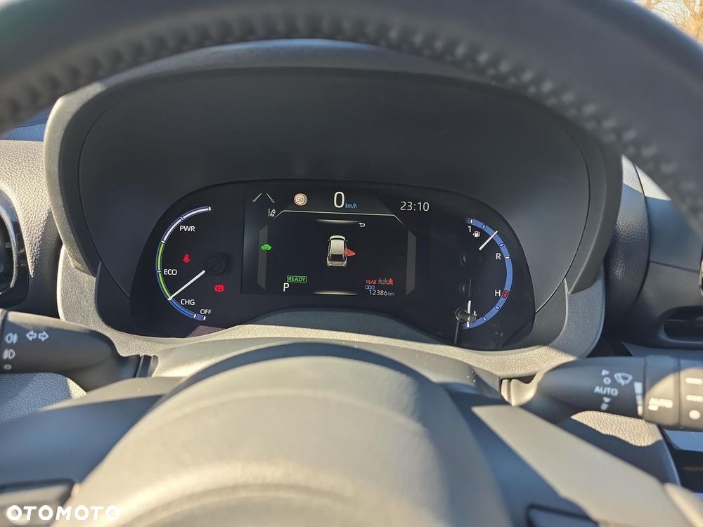 Toyota Yaris Cross - 15