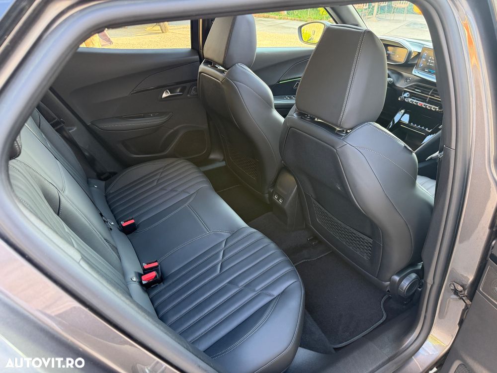 Peugeot 2008 PureTech 155 EAT8 GT - 7