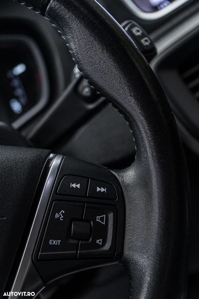 Volvo V40 D2 Aut. Momentum - 21