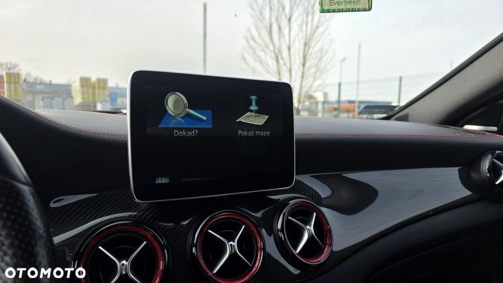 Mercedes-Benz CLA - 14