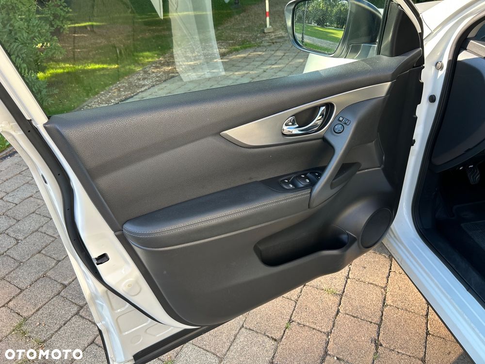 Nissan Qashqai 1.3 DIG-T AKARI - 14
