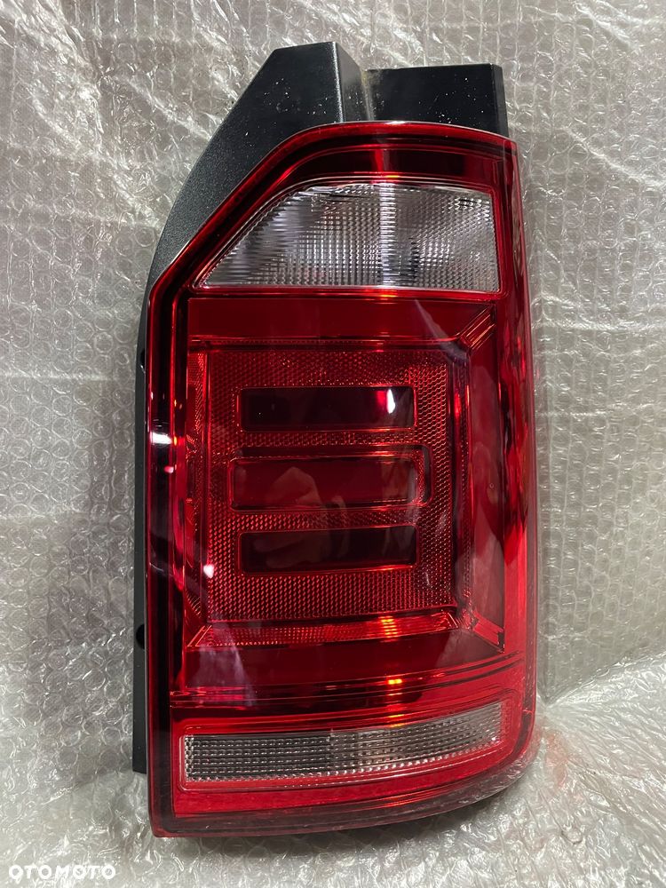 LAMPA TYŁ PRAWA VOLKSWAGEN MULTIVAN T6 - 5