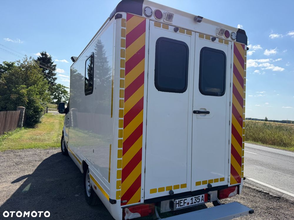 Mercedes-Benz Sprinter - 4