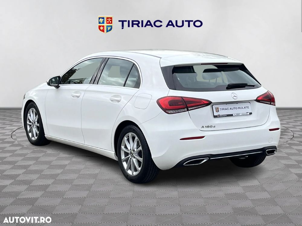 Mercedes-Benz A 180 d 7G-DCT - 4