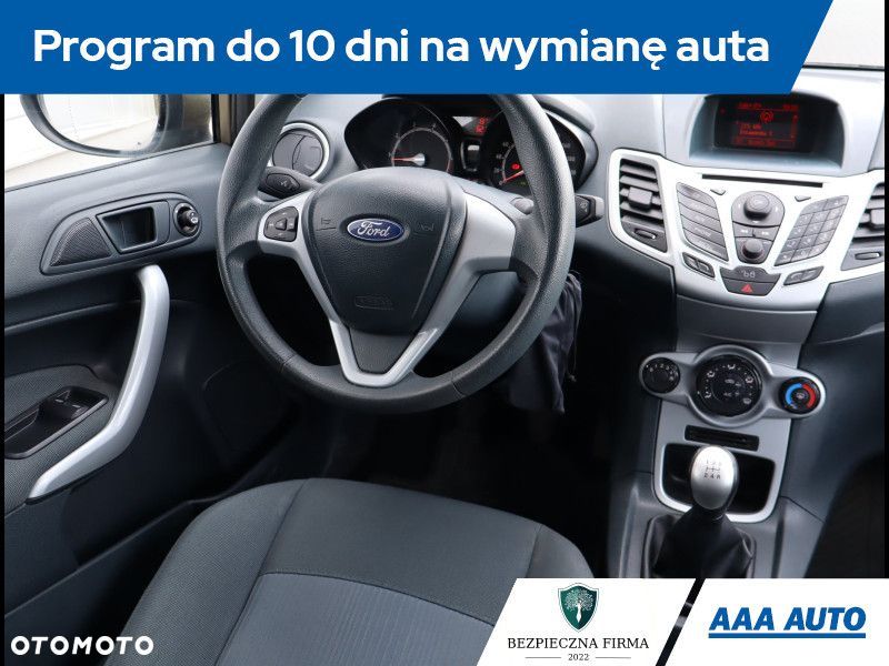 Ford Fiesta - 8