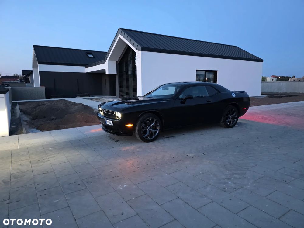 Dodge Challenger - 23