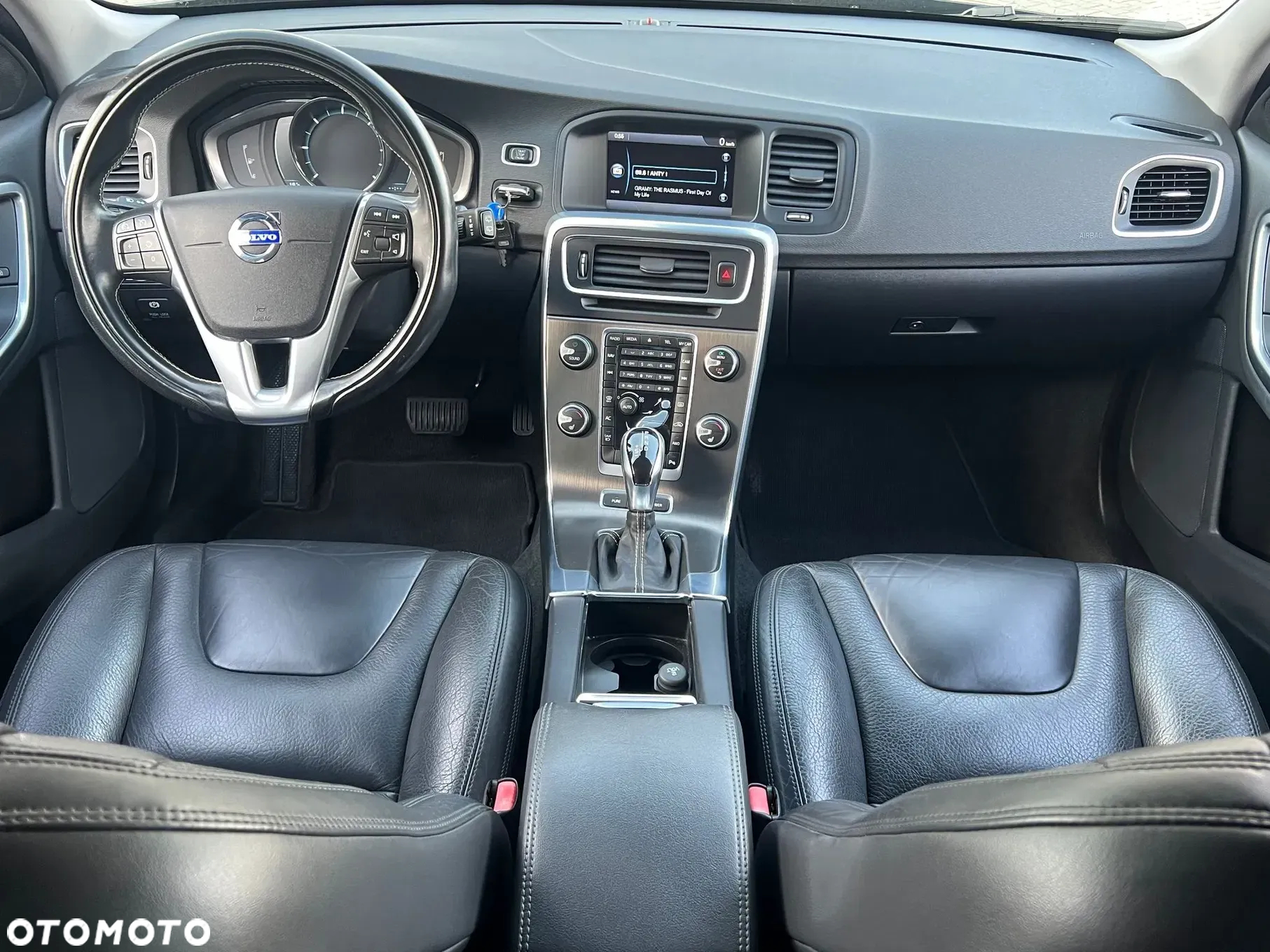 Volvo V60 D6 AWD Plug-in Hybrid Summum - 23