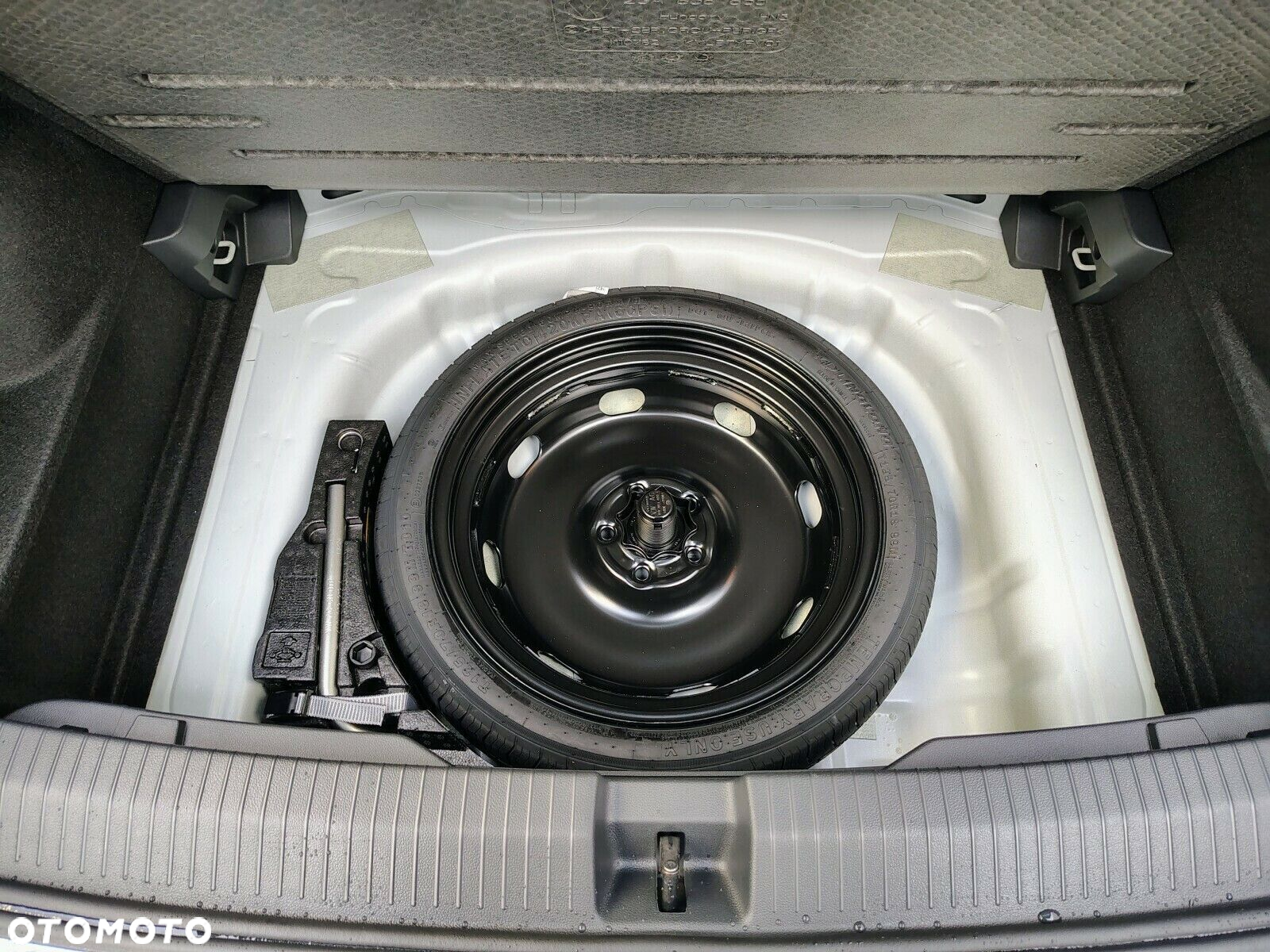 Volkswagen T-Roc - 8