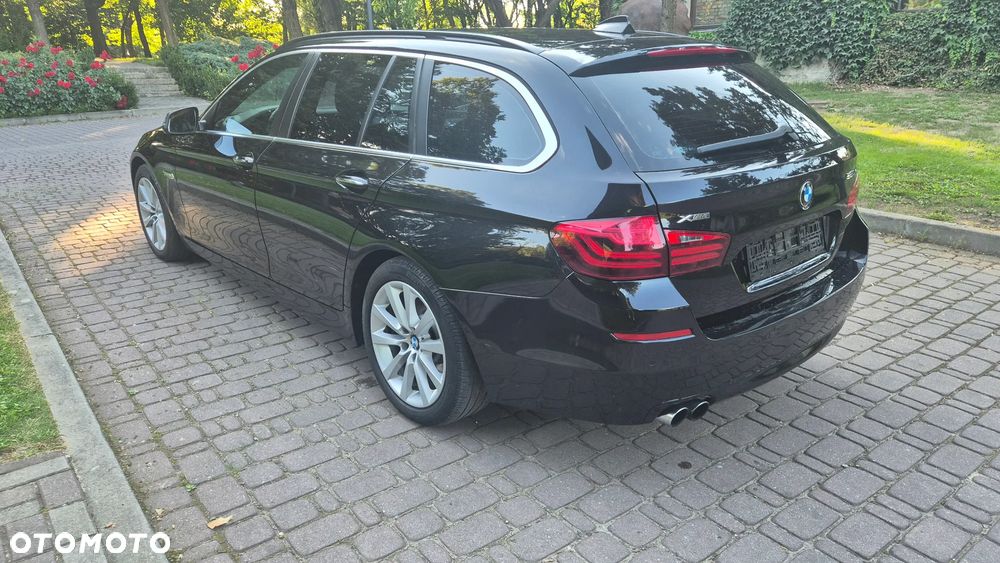 BMW Seria 5 520d xDrive - 10