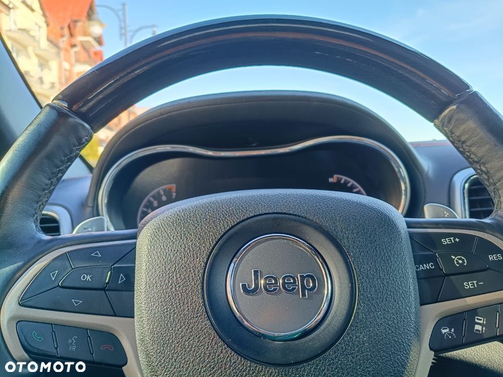 Jeep Grand Cherokee - 13