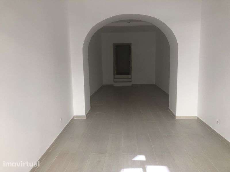 Loja para arrendar 50m2 na R. de São Bento, Lisboa - Grande imagem: 3/9