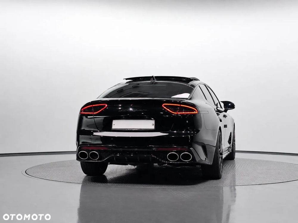 Kia Stinger - 5
