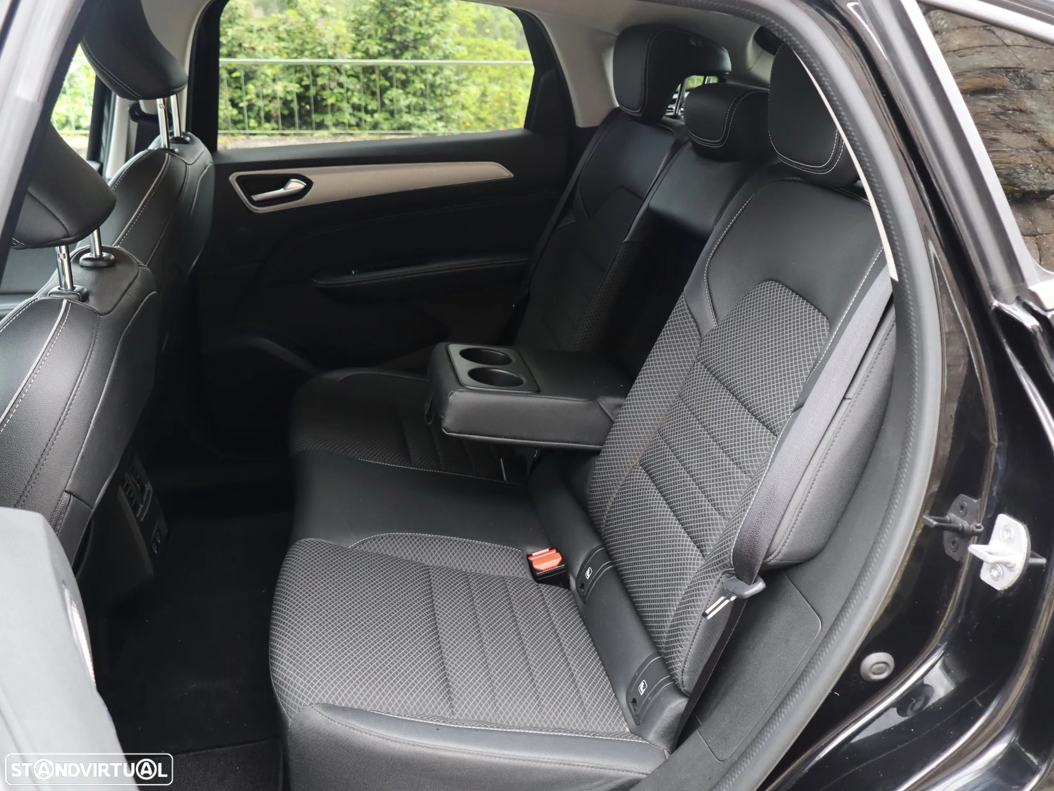 Renault Arkana 1.6 E-Tech Intens - 41