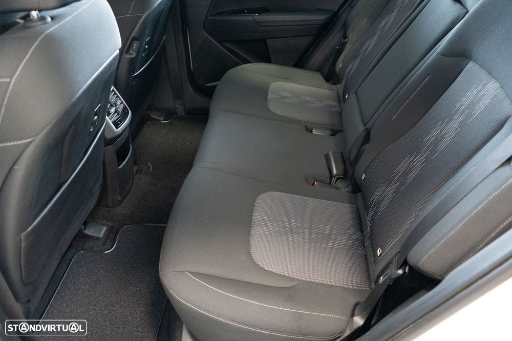 Kia Sportage 1.6 T-GDI AWD Base - 9