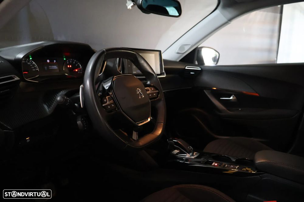 Peugeot 2008 - 7