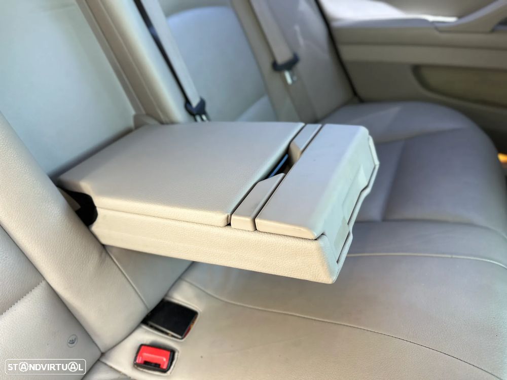 BMW 520 d Auto - 11