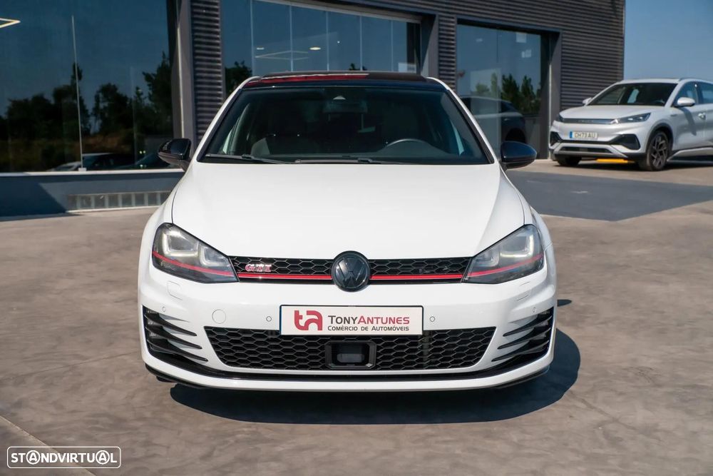 VW Golf 2.0 TSi GTi DSG Performance - 11