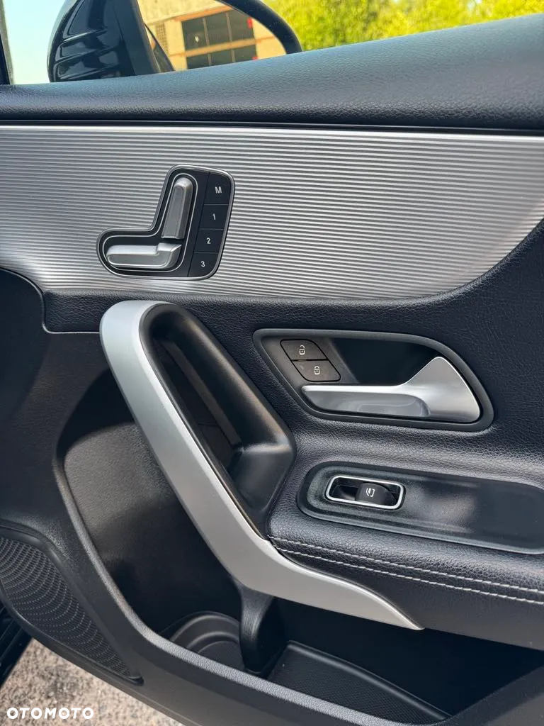 Mercedes-Benz Klasa A 220 AMG Line 7G-DCT - 7