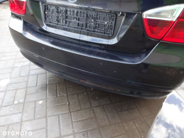 Tylny zderzak BMW E90 Schwarz 2 668/9 PDC - 1