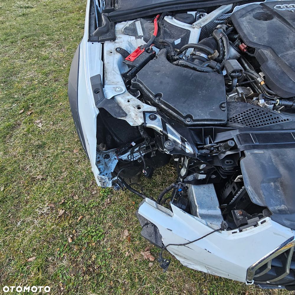 Audi A4 Avant 2.0 TDI - 10