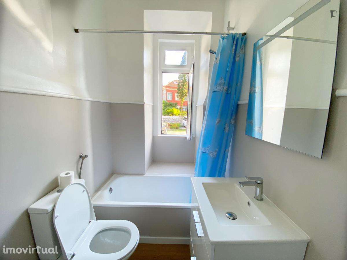 Quarto - localizado em Rato Lisbon - Grande imagem: 2/11