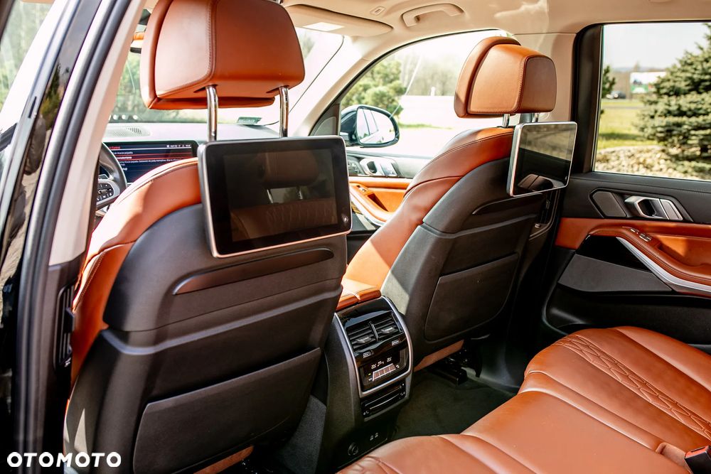 BMW X7 xDrive30d - 15