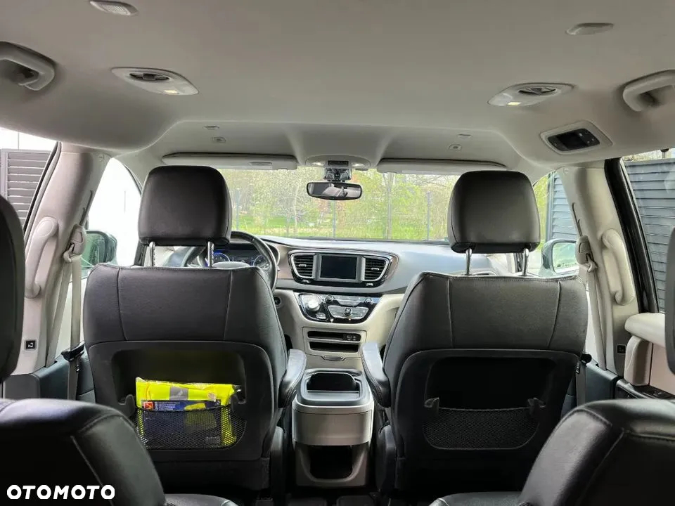 Chrysler Pacifica - 9