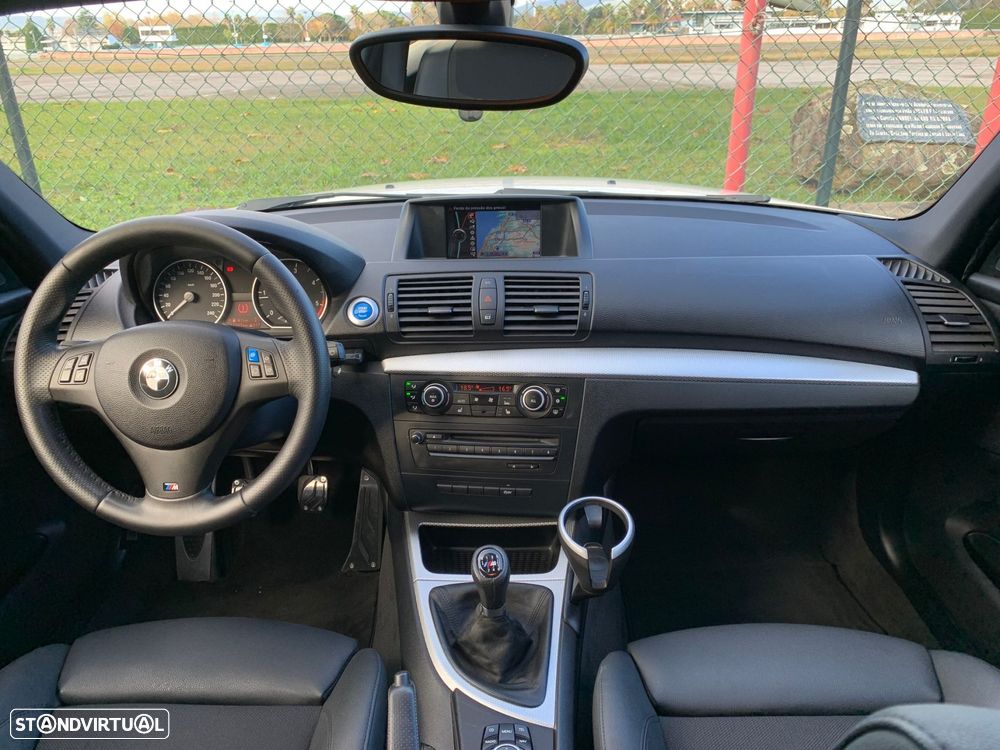 BMW 118 d Pack M - 16