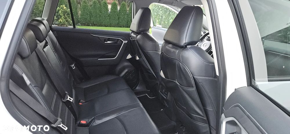 Toyota RAV4 - 16