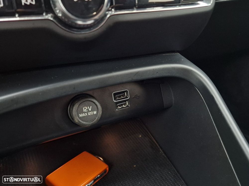 Volvo XC 40 1.5 T4 PHEV R-Design - 33