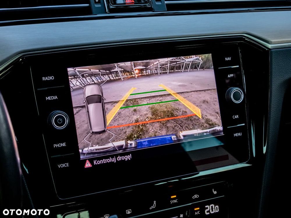 Volkswagen Passat Variant 2.0 TDI SCR DSG 4Motion Elegance - 38