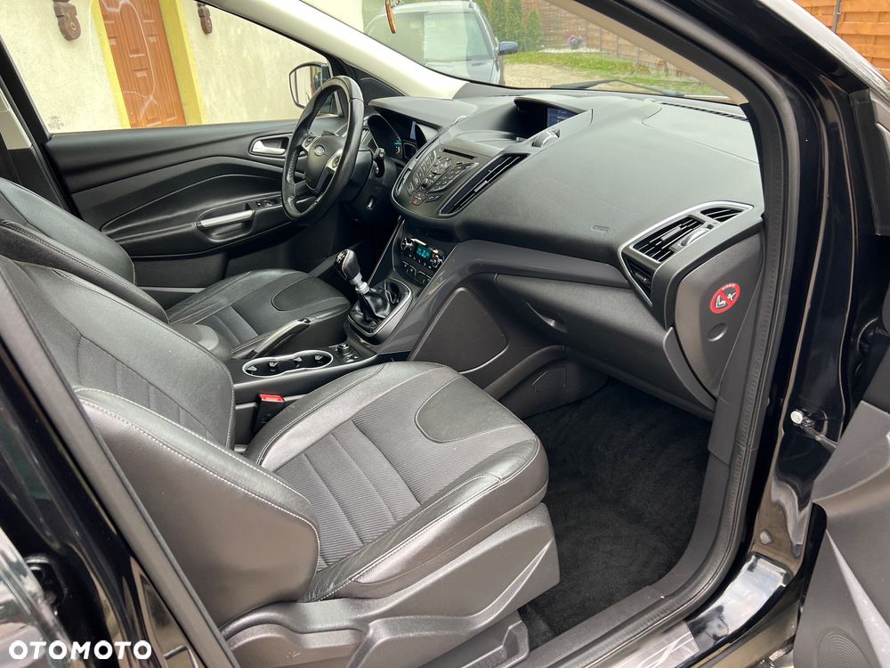 Ford Kuga - 17