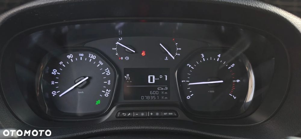 Opel VIVARO L3H1 2.0  AUTOMAT 8-biegów - 16