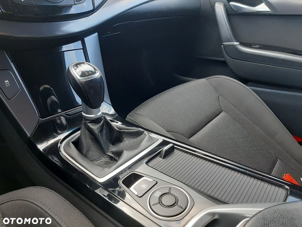 Hyundai i40 Kombi blue 1.6 Family - 18