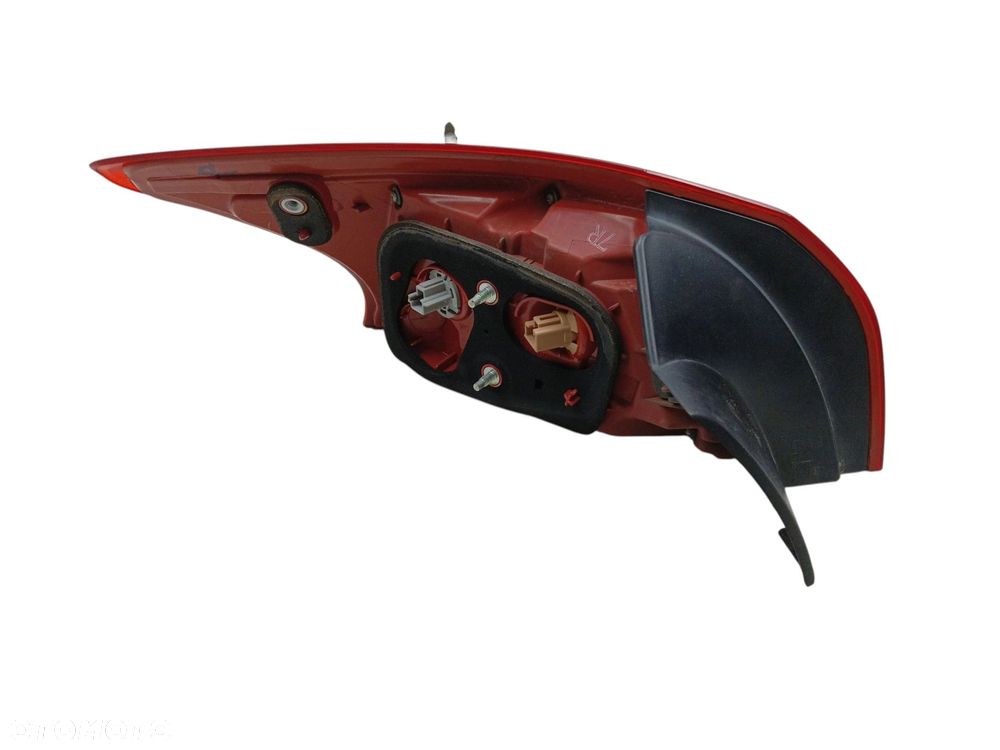 LAMPA PRAWY TYŁ MITSUBISHI LANCER VIII (2007-2015) 1.8 MIVEC 143KM - 2