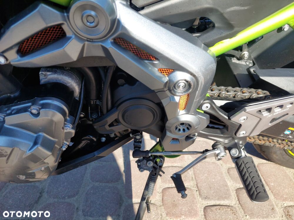 Kawasaki Z 900 - 13