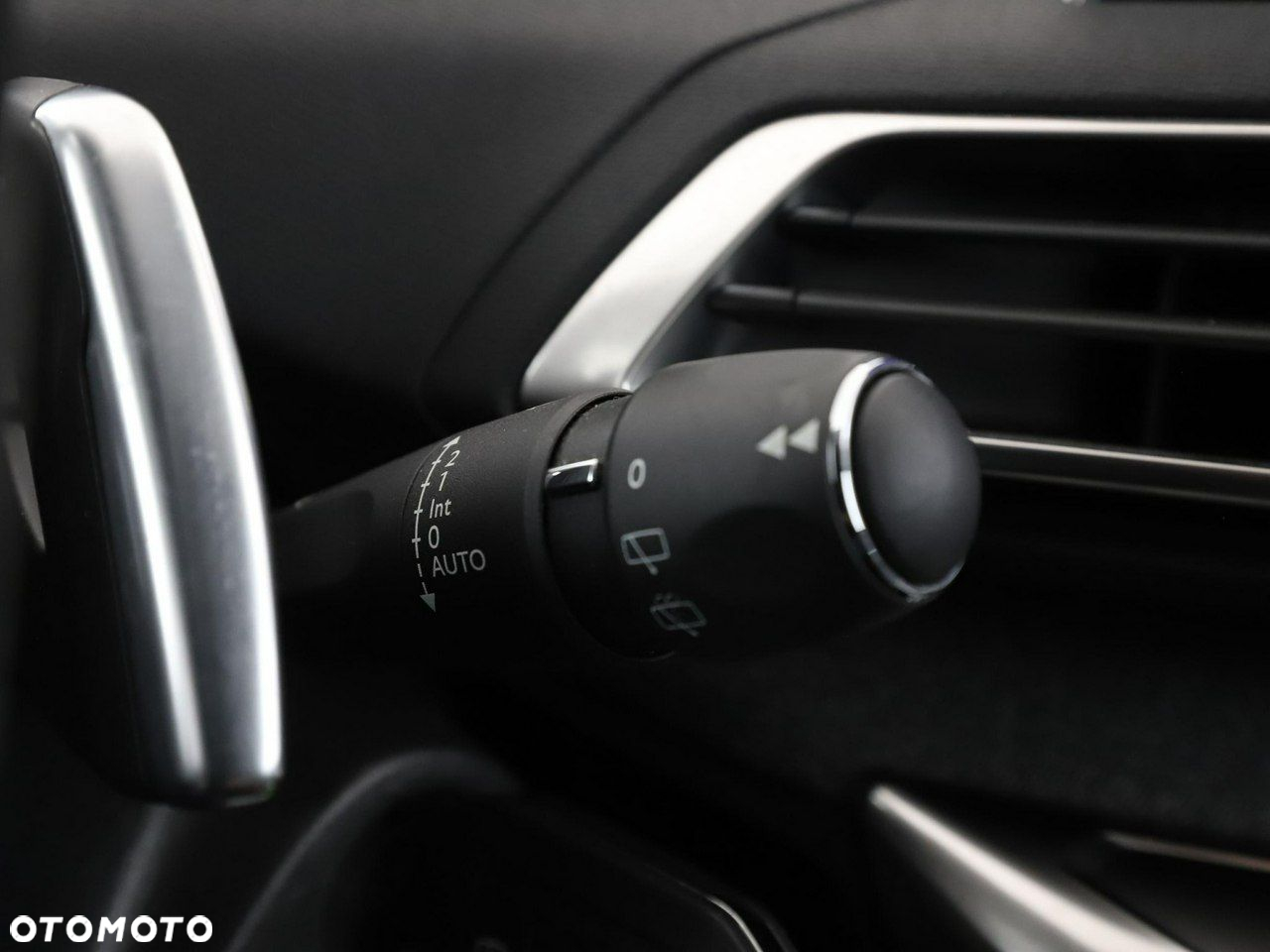 Peugeot 3008 1.2 PureTech Allure S&S EAT6 - 36