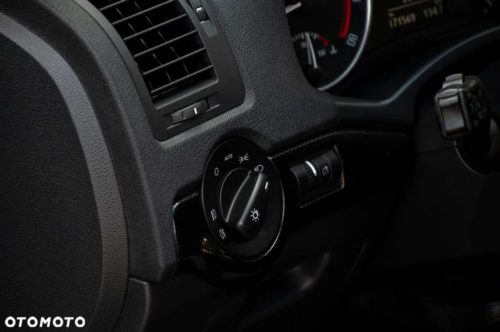 Skoda Octavia 2.0 TSI RS - 37
